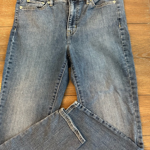 Ralph Lauren High Rise Cropped Jeans Size 10 Waist 31 inches Inseam 25 1/2 inch - Picture 2 of 4
